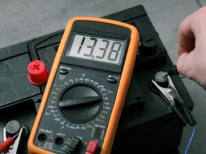 jaki prąd ładowania akumulatora będzie odpowiedni dla Twojego pojazdu