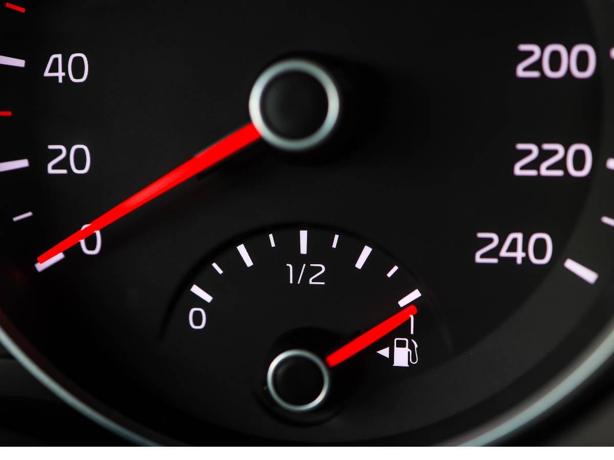 Jak obliczyć średnie spalanie paliwa w samochodzie?