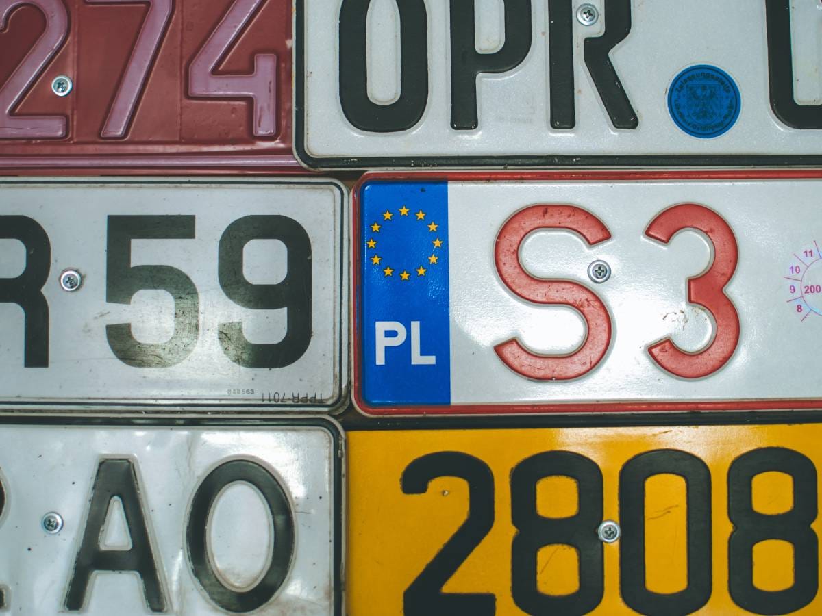 kolory tablic rejestracyjnych w krajach europejskich