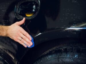 Jak pozbyć się wilgoci z auta?